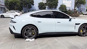 حقيبة سفر بدون سحاب بمقبض كبير فئة