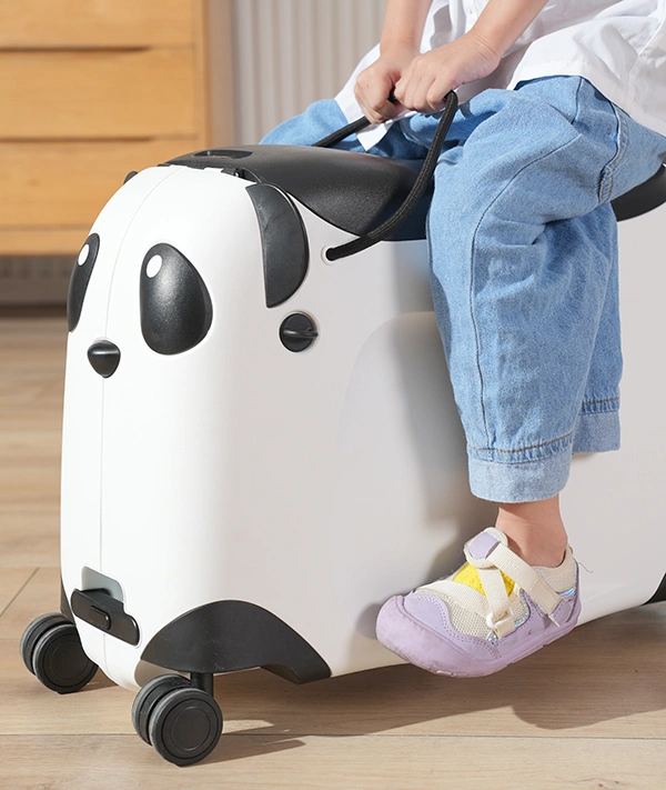 حقائب سفر للأطفال