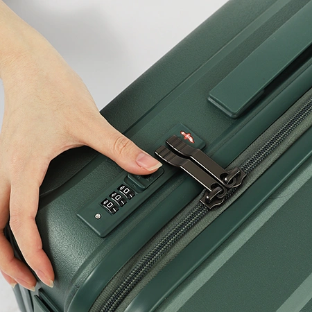 حقائب سفر للأمتعة المسجلة