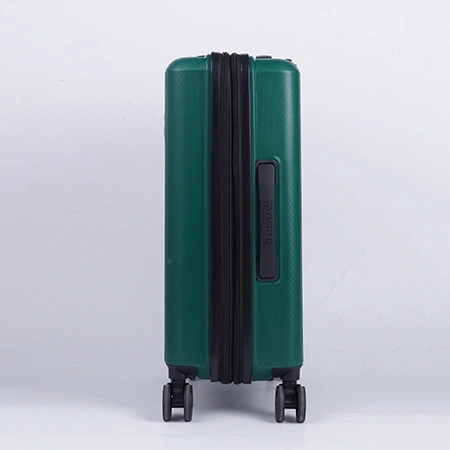 حقائب سفر للأمتعة المسجلة