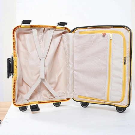 حقائب سفر للأمتعة المسجلة