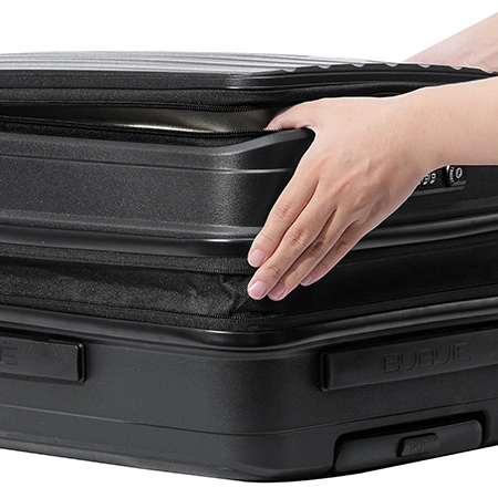 حقائب سفر للأمتعة المسجلة