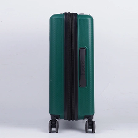 حقائب سفر للأمتعة المسجلة