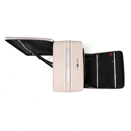 حقائب سفر محمولة باليد