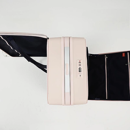 حقائب سفر محمولة باليد