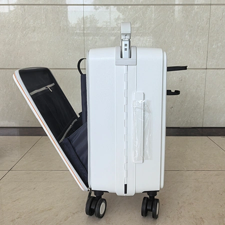 حقائب سفر محمولة باليد